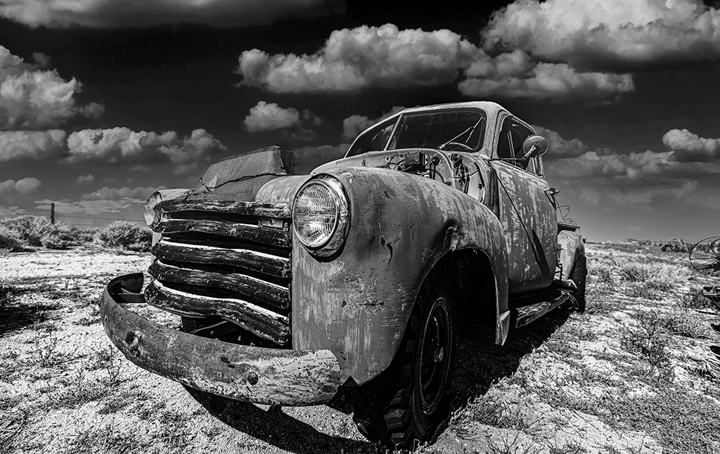 Rusted Truck_Lancaster_California_2022 copy.jpg